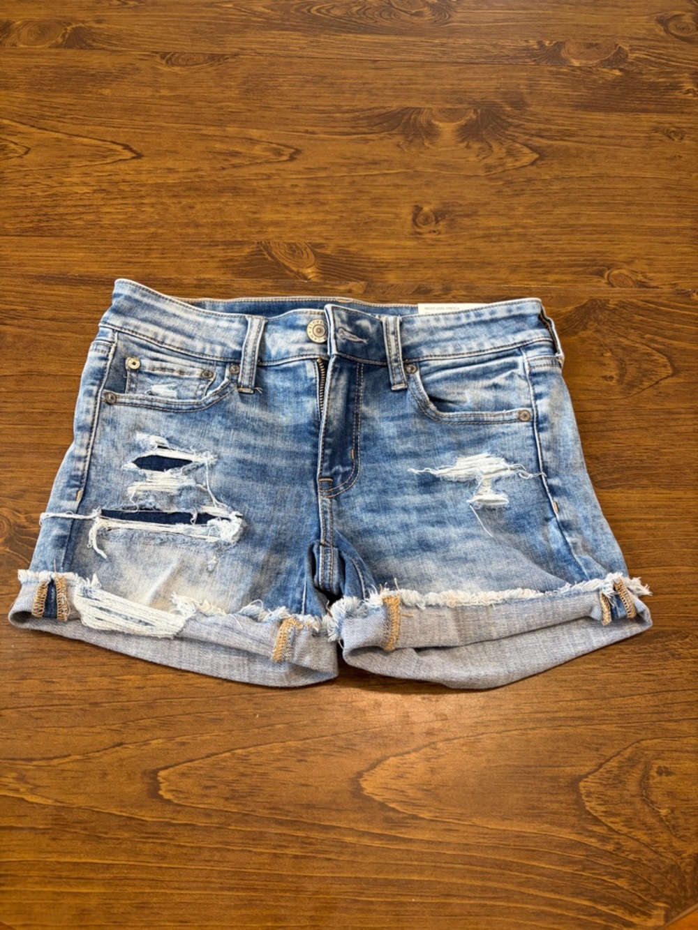 American Eagle Outfitters Light Blue Distressed Roll-Cuff Jean Shorts